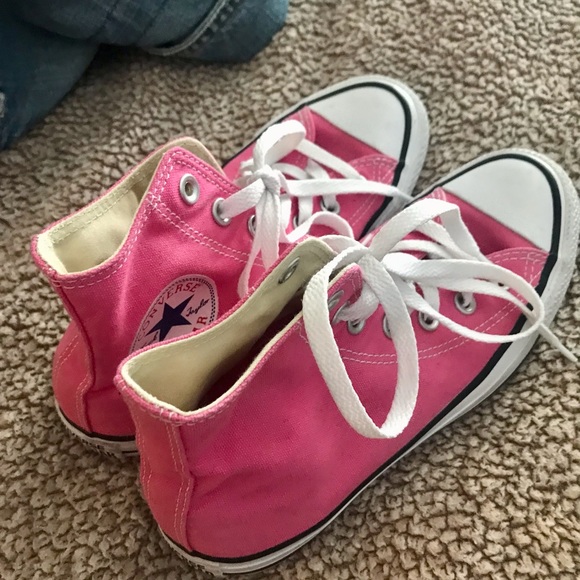 SOLD Chuck Taylor All Star Classic Pink High Top Converse Sneakers 6.5 Like NEW - Picture 4 of 8
